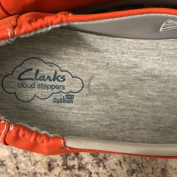 Orange Clarks Cloud Steppers Slippers - Picture 12 of 17